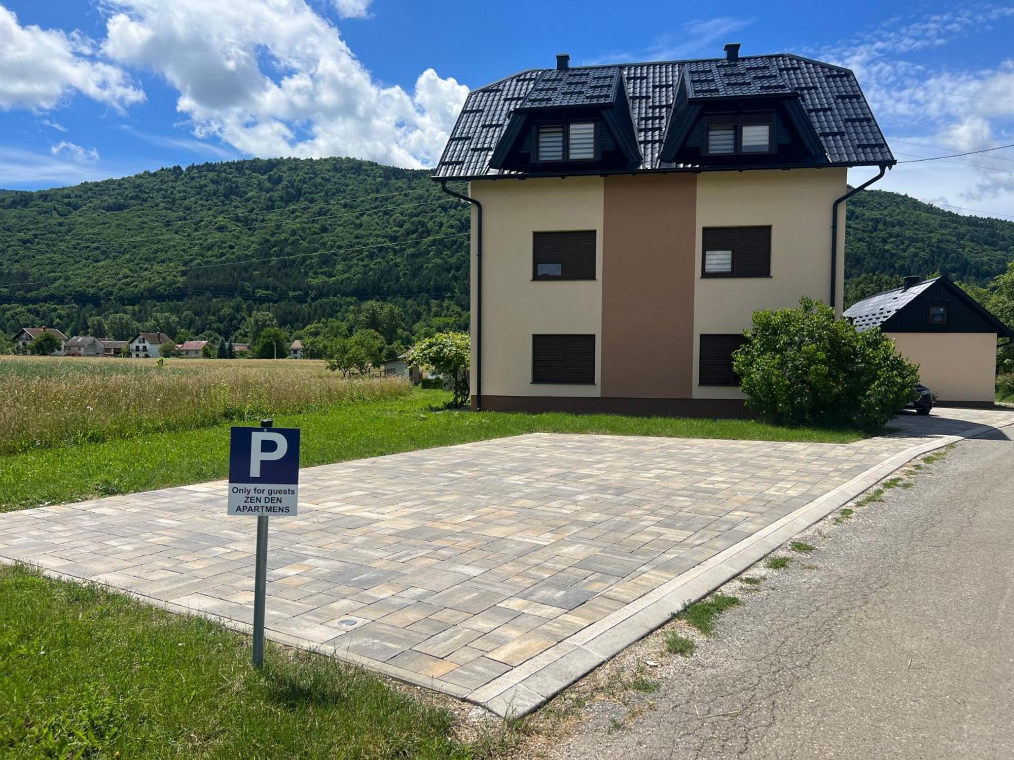 Zen Den Apartments Otočac Extérieur photo